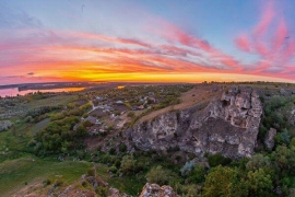 Практика под скалами